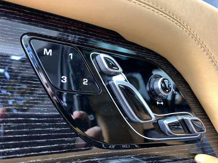 LAND ROVER Range Rover 4.4, 2018 года, Автоматическая, ЧЕРНЫЙ