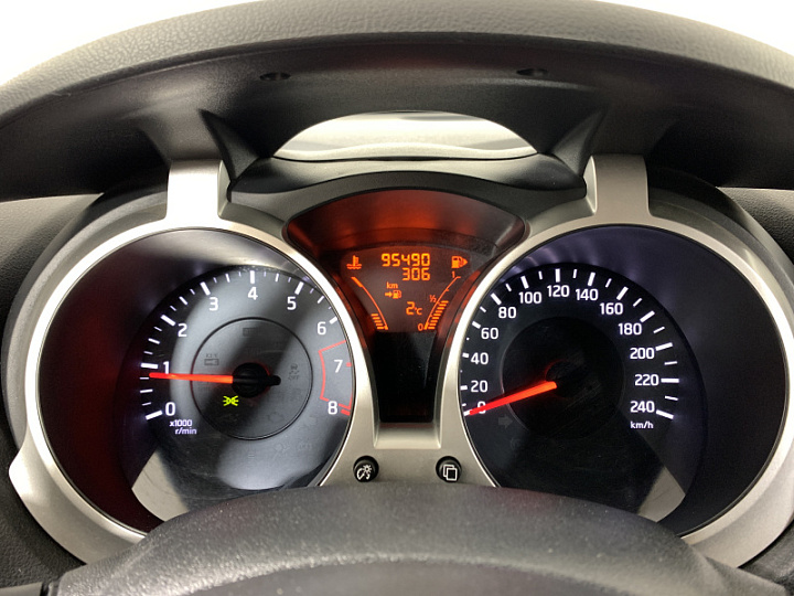NISSAN Juke 1.6, 2012 года, Механика, КРАСНЫЙ