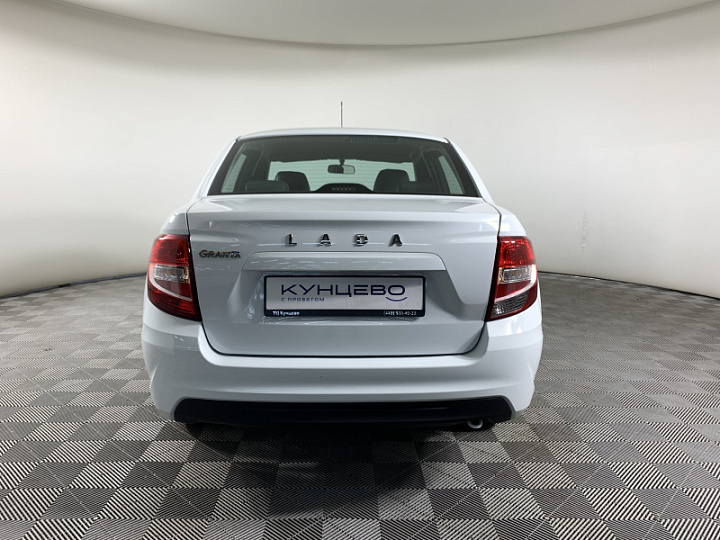Lada Granta 1.6, 2023 года, Механика, БЕЛЫЙ