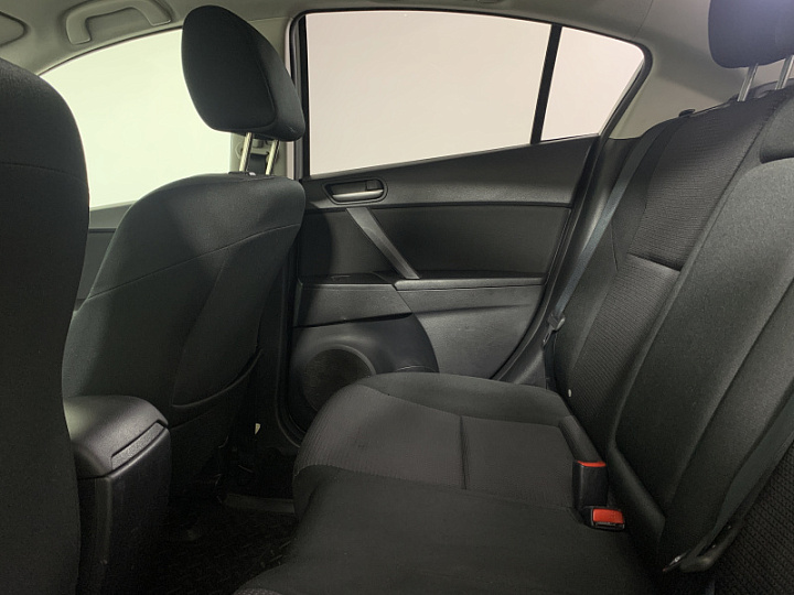 MAZDA 3 1.6, 2011 года, Автоматическая, БЕЛЫЙ