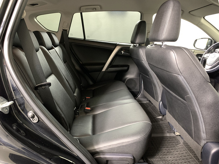 Toyota RAV4 2.5, 2017 года, Автоматическая, Черный