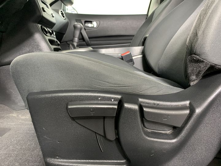 NISSAN Qashqai 1.6, 2013 года, Механика, ЧЕРНЫЙ