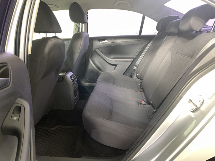 Volkswagen Jetta 1.4, 2014 года, Механика, Серебристый