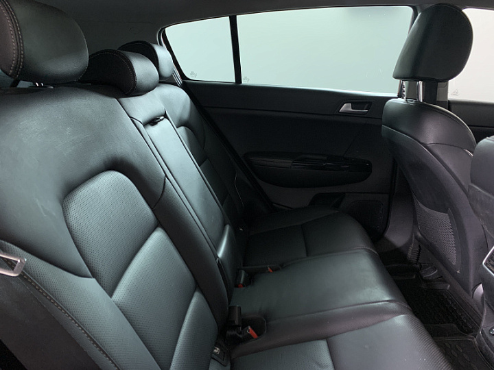 KIA Sportage 2.4, 2019 года, Автоматическая, КРАСНЫЙ