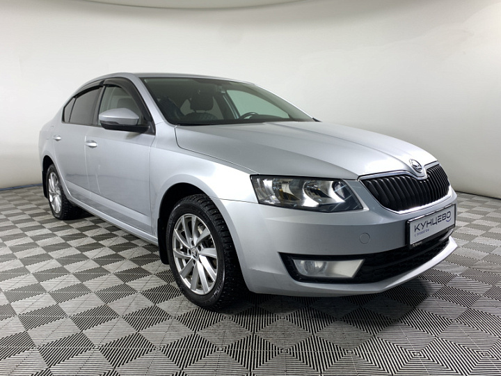 SKODA Octavia 1.4, 2015 года, Робот, Серебристый