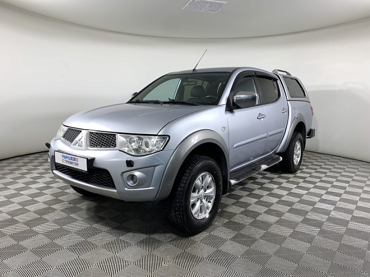 MITSUBISHI L200 2.5, 2013 года, Автоматическая, Серебристый