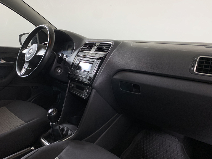 Volkswagen Polo 1.6, 2014 года, Механика, Коричневый