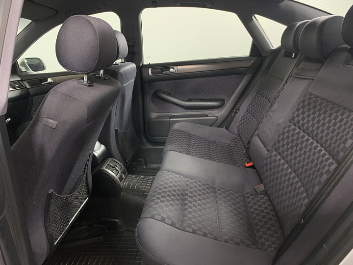 AUDI A6 2.4, 2001 года, Автоматическая, Серебристый
