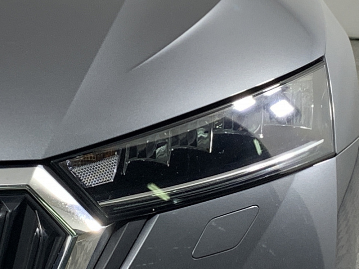 SKODA Octavia 1.4, 2021 года, Автоматическая, СЕРЫЙ