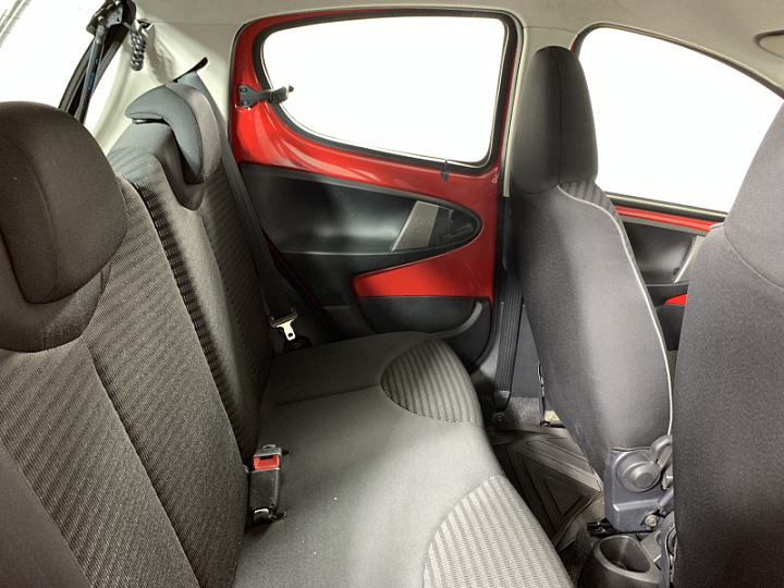 PEUGEOT 107 1, 2012 года, Робот, КРАСНЫЙ