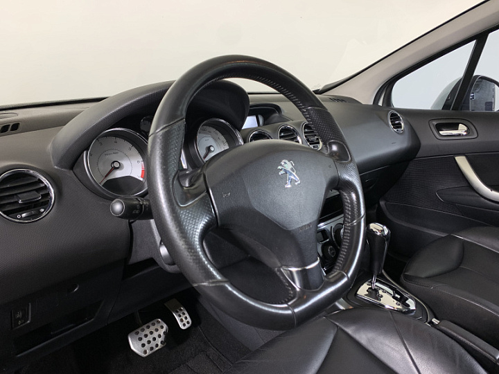Peugeot 308 1.6, 2011 года, Автоматическая, Белый