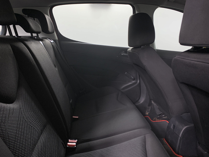 PEUGEOT 308 1.6, 2010 года, Механика, КРАСНЫЙ