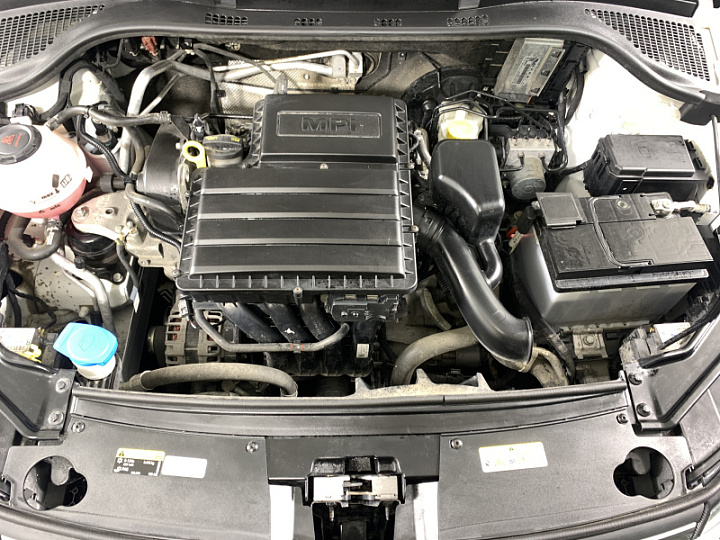VOLKSWAGEN Polo 1.6, 2020 года, Механика, БЕЛЫЙ