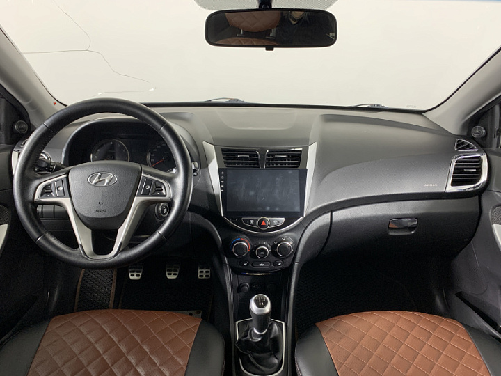 HYUNDAI Solaris 1.6, 2011 года, Механика, ФИОЛЕТОВЫЙ