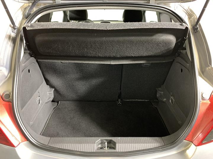 Opel Corsa 1.4, 2013 года, Автоматическая, Бежевый