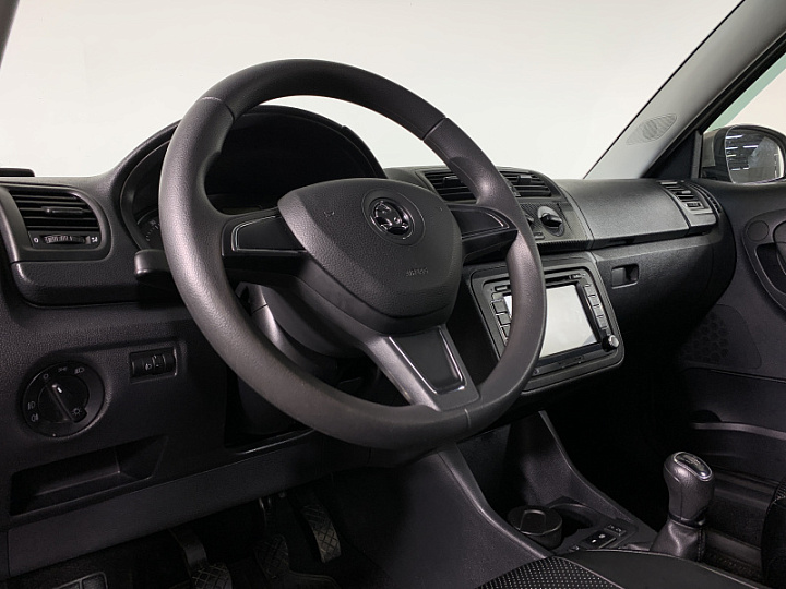 SKODA Fabia 1.2, 2014 года, Механика, БЕЖЕВЫЙ