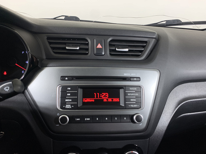 KIA Rio 1.6, 2017 года, Автоматическая, Серебристый