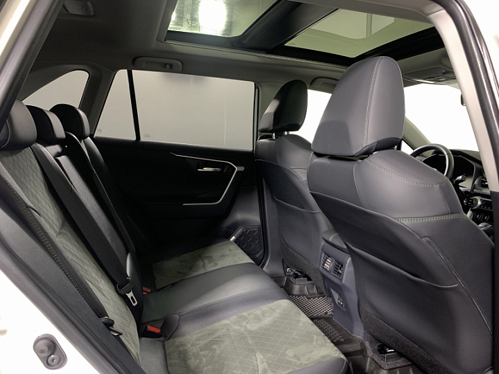 Toyota RAV4 2, 2023 года, Вариатор, белый
