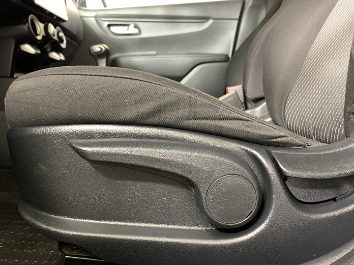 KIA Rio 1.6, 2019 года, Автоматическая, Светло серый