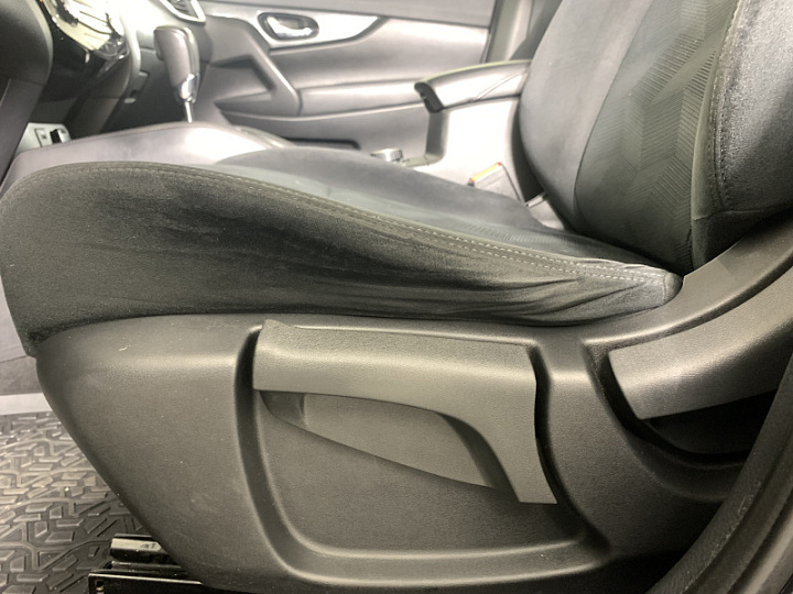 Nissan X-Trail 2.5, 2015 года, Вариатор, Черный