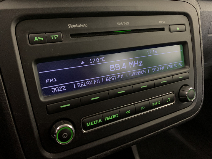 SKODA Fabia 1.4, 2011 года, Механика, Серебристый