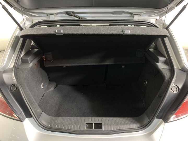 Opel Astra 1.8, 2014 года, Автоматическая, Серебристый
