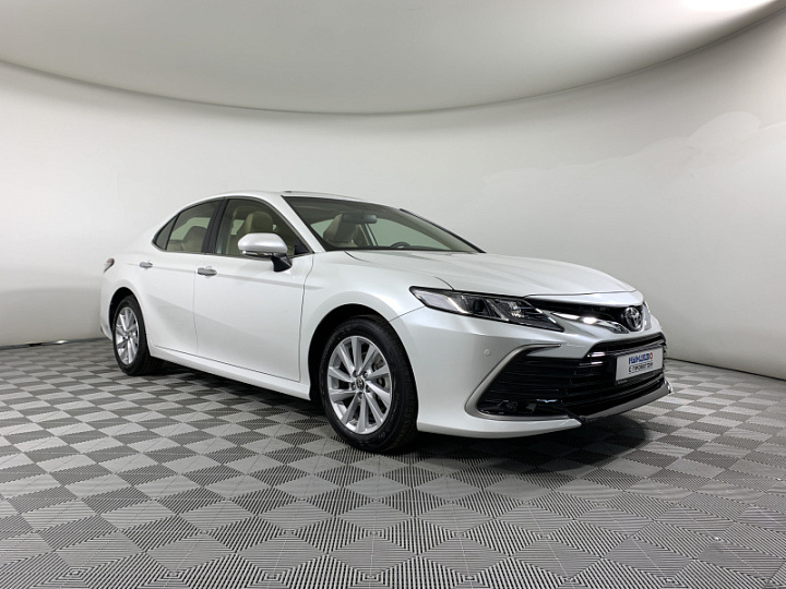 TOYOTA Camry 2.5, 2022 года, Автоматическая, БЕЛЫЙ