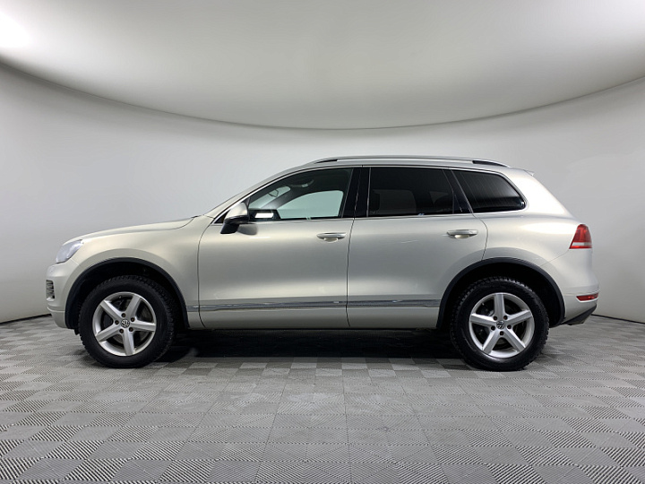 VOLKSWAGEN Touareg 4.1, 2011 года, Автоматическая, Серебристо-желтый
