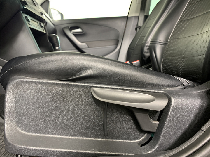 VOLKSWAGEN Polo 1.6, 2014 года, Автоматическая, КОРИЧНЕВЫЙ