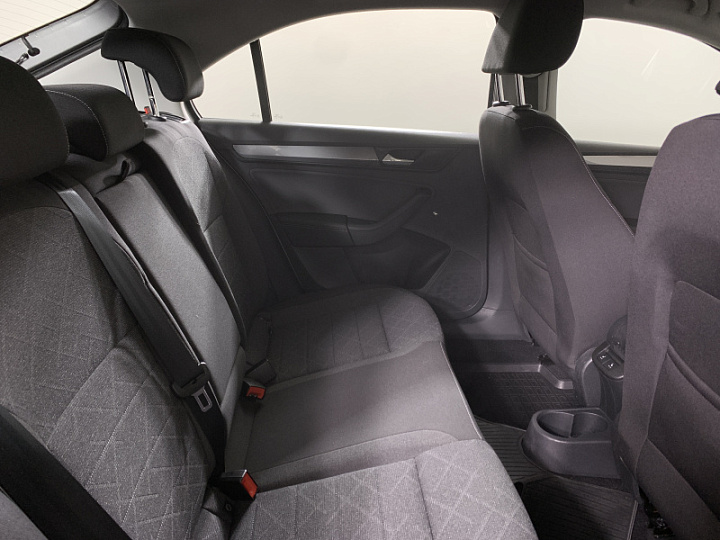 VOLKSWAGEN Polo 1.6, 2020 года, Автоматическая, СЕРЫЙ