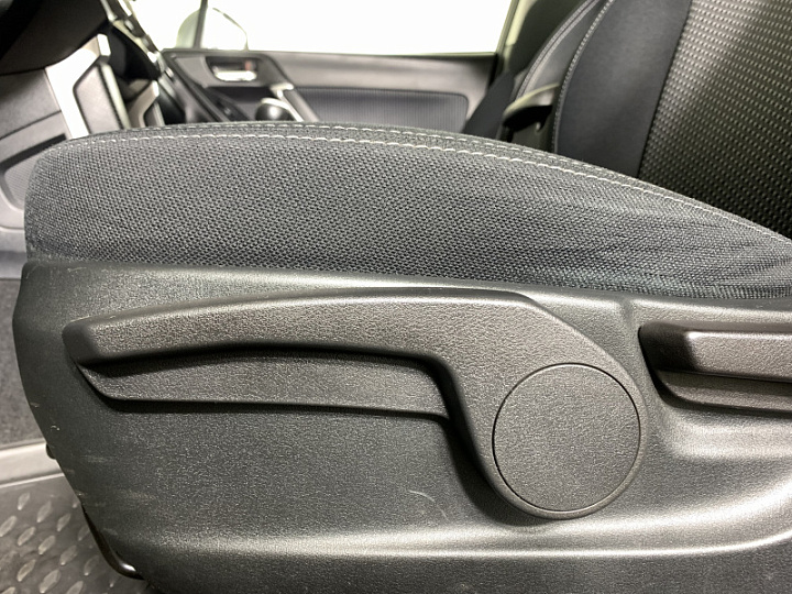 Subaru Forester 2, 2018 года, Механика, Черный