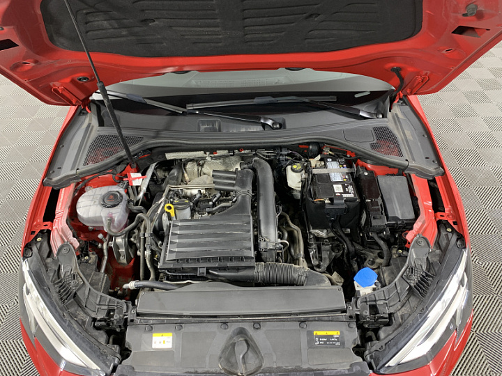 AUDI A3 1.4, 2021 года, Робот, КРАСНЫЙ
