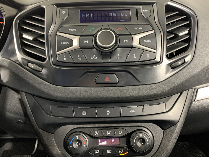 Lada Vesta 1.6, 2020 года, Вариатор, КОРИЧНЕВЫЙ