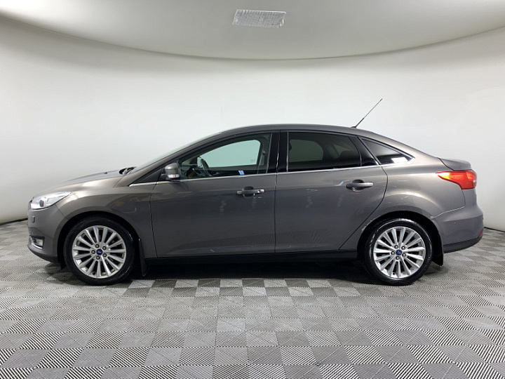 FORD Focus 1.6, 2015 года, Робот, Серо-коричневый