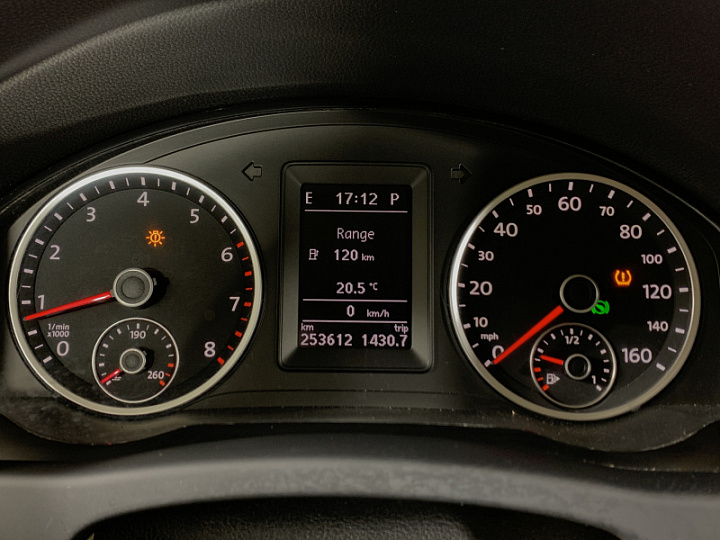 VOLKSWAGEN Tiguan 2, 2010 года, Автоматическая, ЧЕРНЫЙ