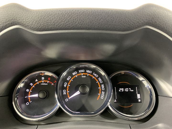 Lada Largus 1.6, 2021 года, Механика, КОРИЧНЕВЫЙ