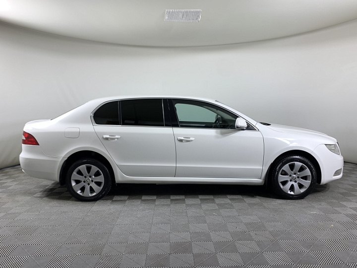 SKODA Superb 1.8, 2012 года, Автоматическая, БЕЛЫЙ