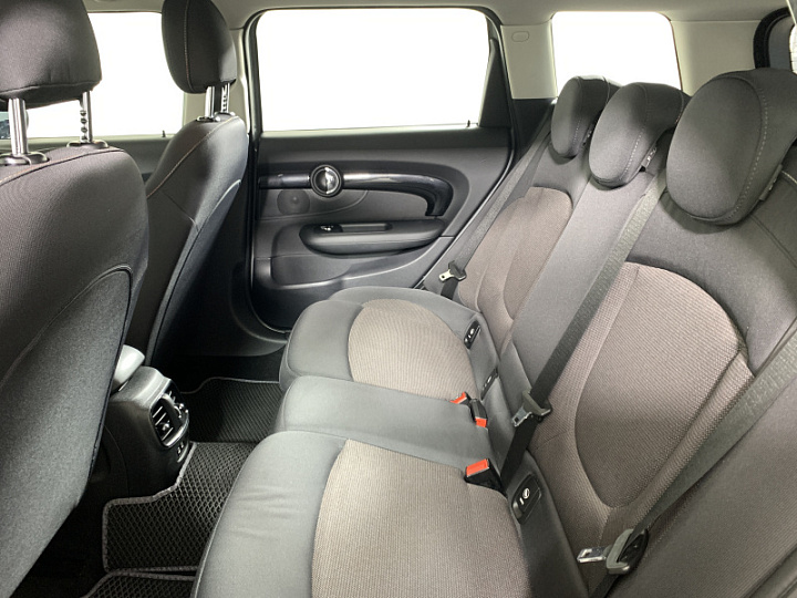 MINI Clubman 1.5, 2018 года, Автоматическая, СЕРЫЙ