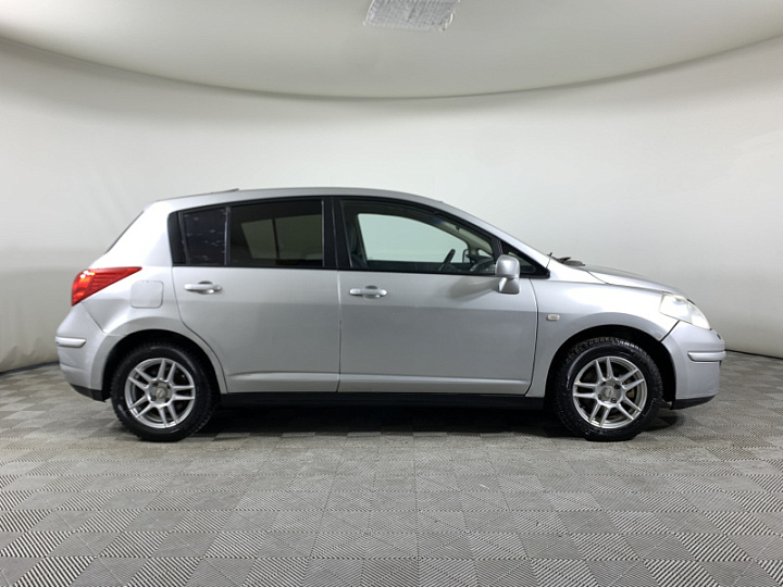 NISSAN Tiida 1.6, 2007 года, Механика, Серебристый