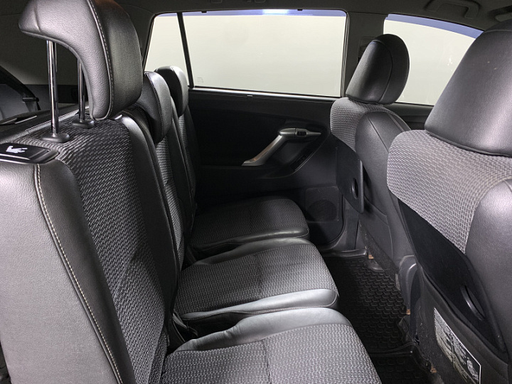 Toyota Verso 1.8, 2012 года, Вариатор, Черный