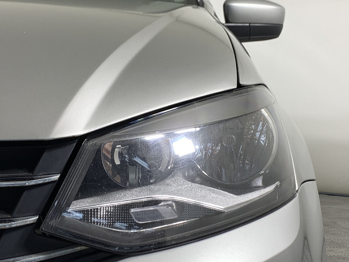 VOLKSWAGEN Polo 1.6, 2017 года, Автоматическая, Серебристый