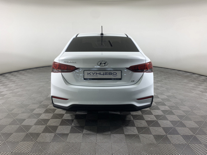 Hyundai Solaris 1.6, 2017 года, Автоматическая, Белый