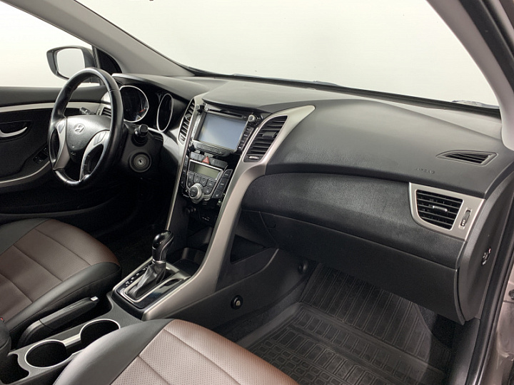 HYUNDAI i30 1.6, 2013 года, Автоматическая, КОРИЧНЕВЫЙ