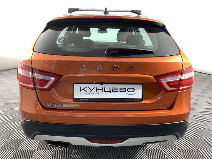 LADA (ВАЗ) Vesta 1.6, 2021 года, Вариатор, Оранжевый