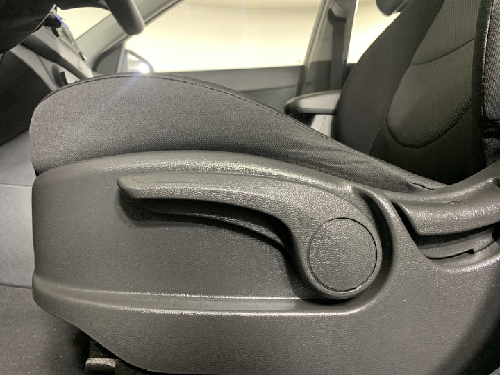 HYUNDAI Creta 1.6, 2018 года, Механика, СЕРЫЙ