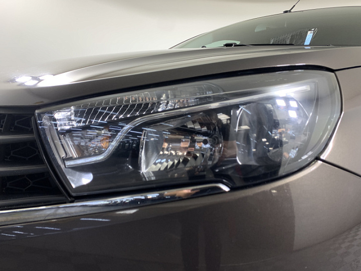 LADA (ВАЗ) Vesta 1.6, 2021 года, Вариатор, Коричневый