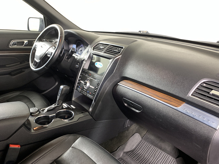 FORD Explorer 3.5, 2017 года, Автоматическая, ЧЕРНЫЙ