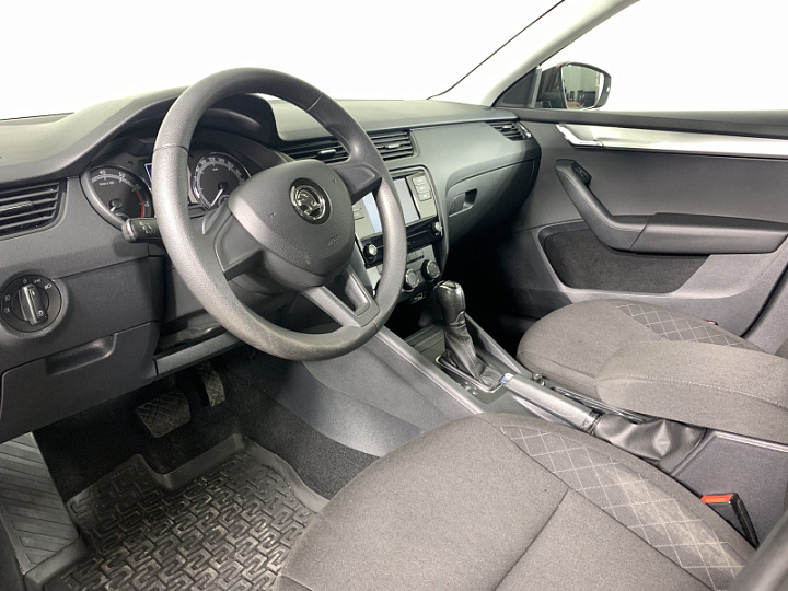 SKODA Octavia 1.6, 2019 года, Автоматическая, КОРИЧНЕВЫЙ