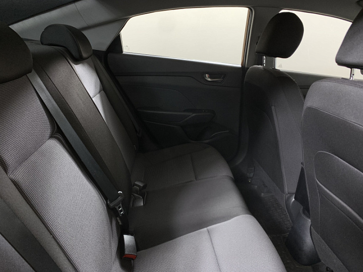Hyundai Solaris 1.6, 2018 года, Автоматическая, Оранжевый