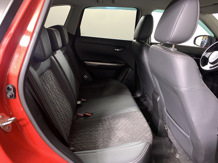 Suzuki Vitara 1.4, 2021 года, Автоматическая, Красный